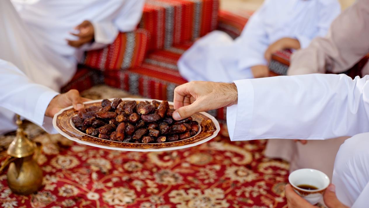 ما هي الاعذار المبيحة للفطر ومتى يجوز لي ان افطر وهل المرض والسفر يحل لي الافطار.webp