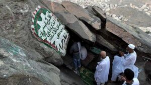 من كان مع الرسول في غار حراء